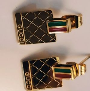 Earings, bracelets, rings jewelry